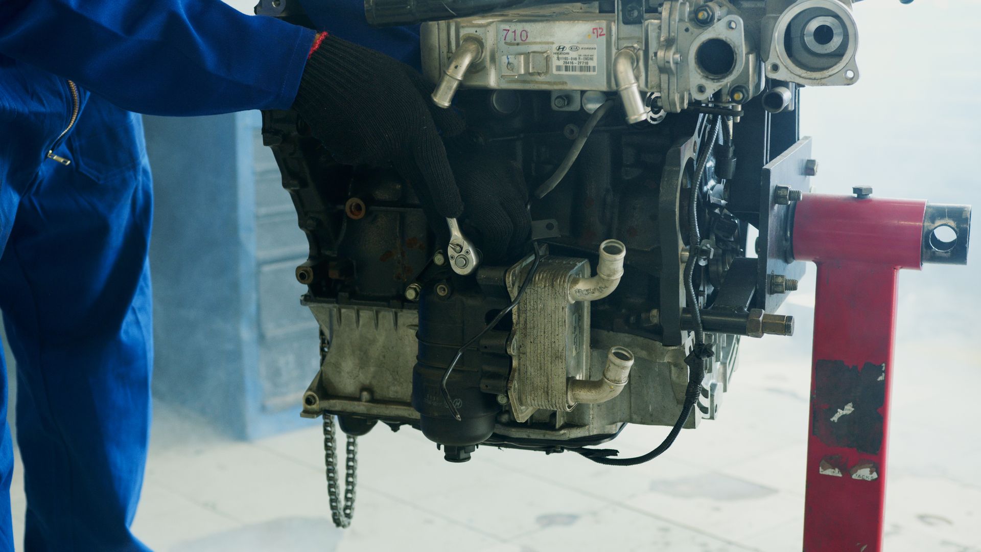Service und Wartung am Motor